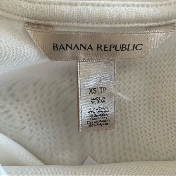 NEW WITH TAGS Banana Republic white 3/4 flowy sleeve shirt top - Picture 8 of 10